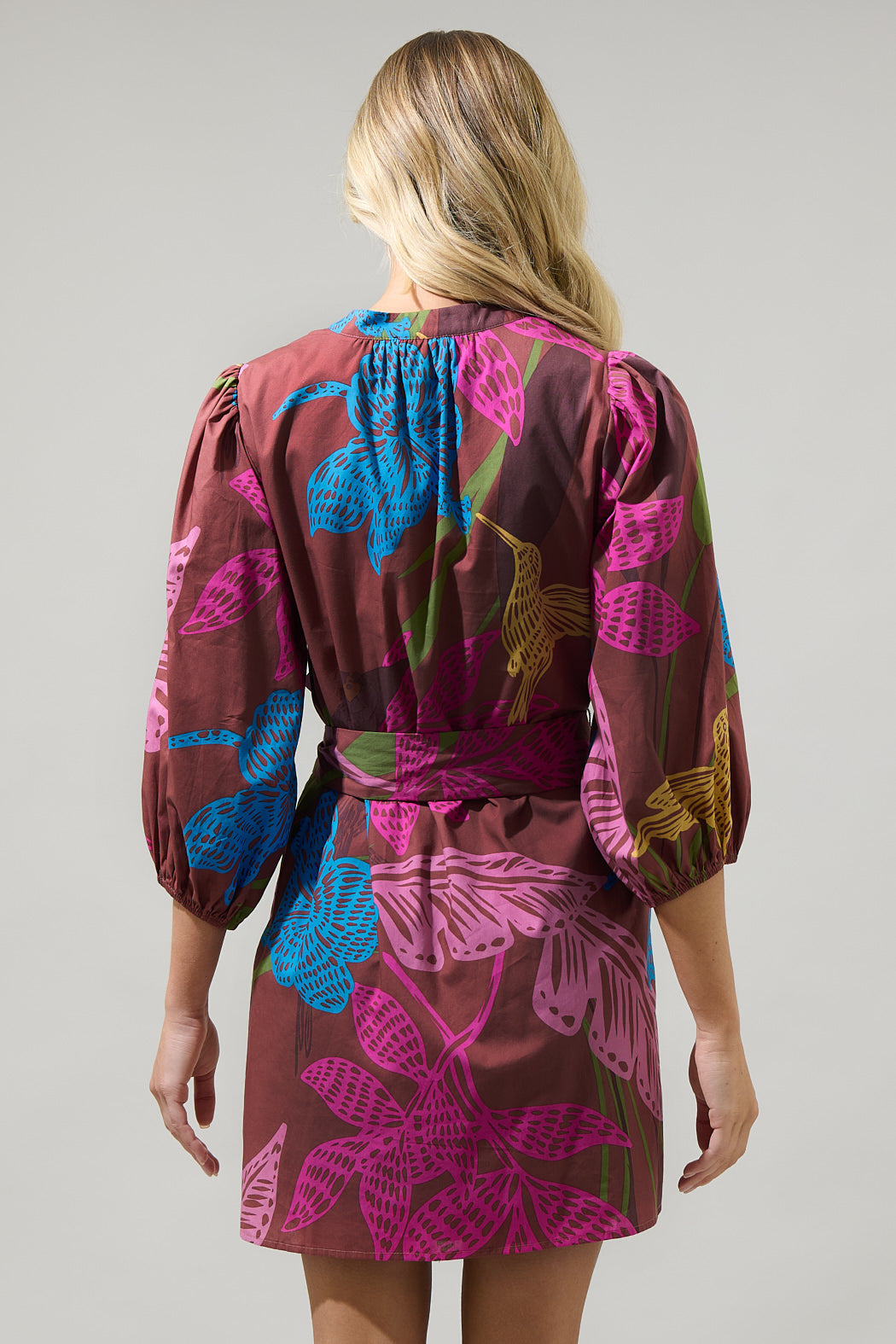 V1559